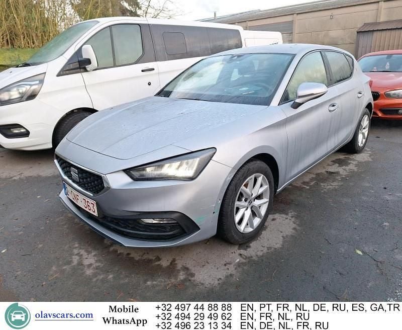Silber Gebraucht 2022 Seat Leon Limousine | 13.552 € (Superpreis) - Bild 1/4