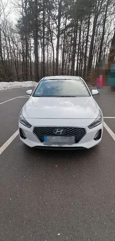 Gebraucht Hyundai i30 Edition 136 PS (100 kW) 2017 Weiß Limousine