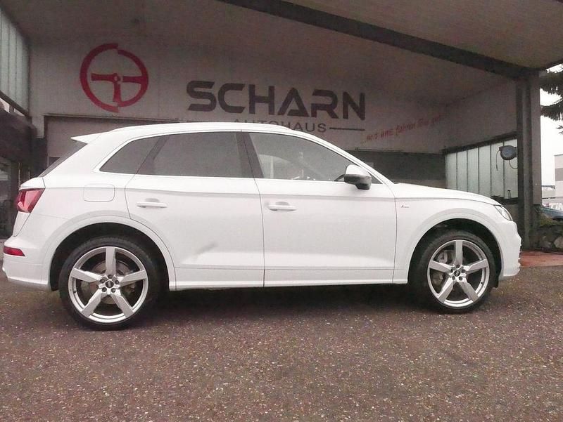 Weiß Gebraucht 2019 Audi Q5 Sport SUV | 30.700 € (Superpreis) - Bild 1/4