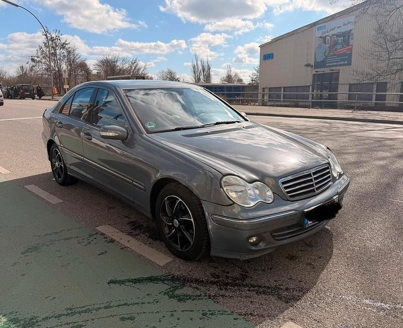 Gebraucht Mercedes C200 122 PS (89 kW) 2006 Blau Limousine