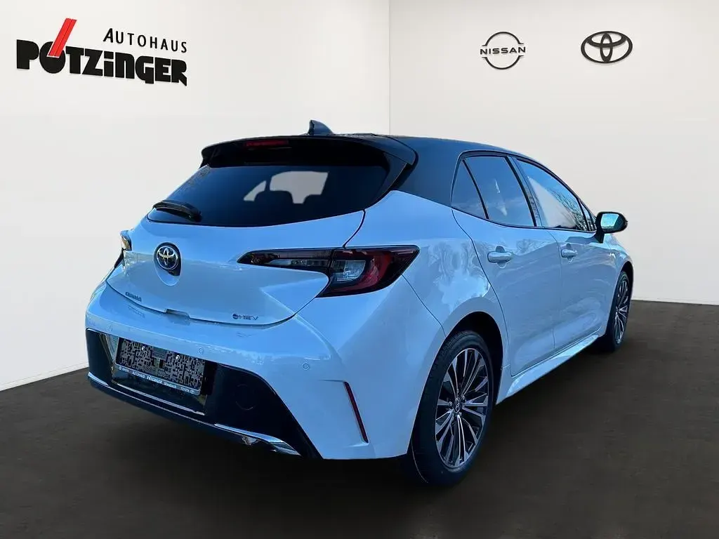 Gebraucht Toyota Corolla 152 PS (111 kW) 2024 Weiß Limousine