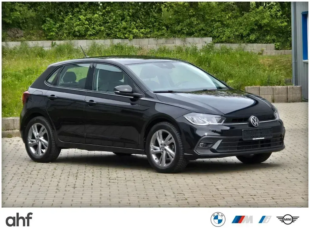 Usata VW Polo Life 95 CV (69 kW) 2024 Nero Utilitaria