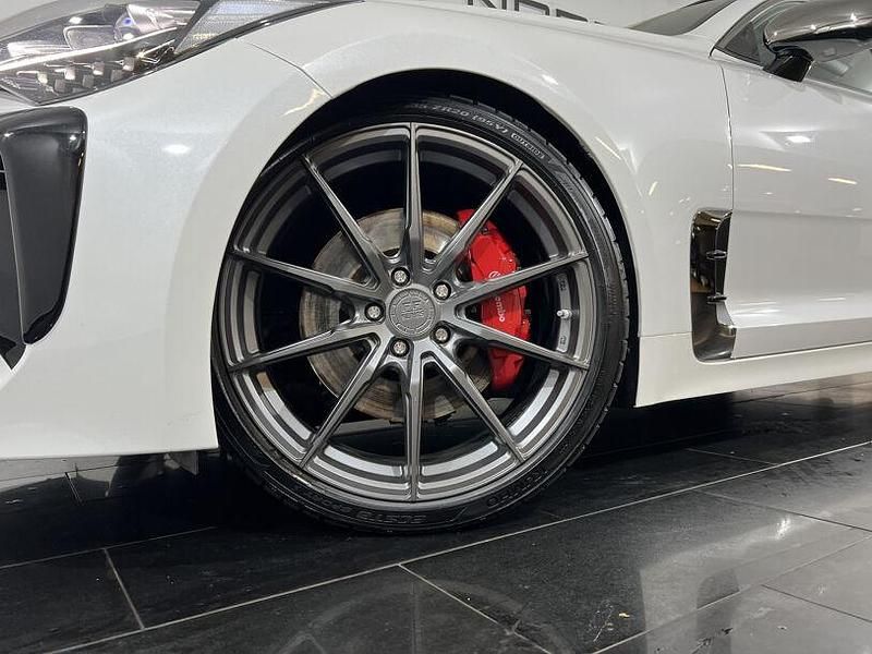 Gebraucht Kia Stinger GT 370 PS (272 kW) 2018 Weiß Kleinwagen