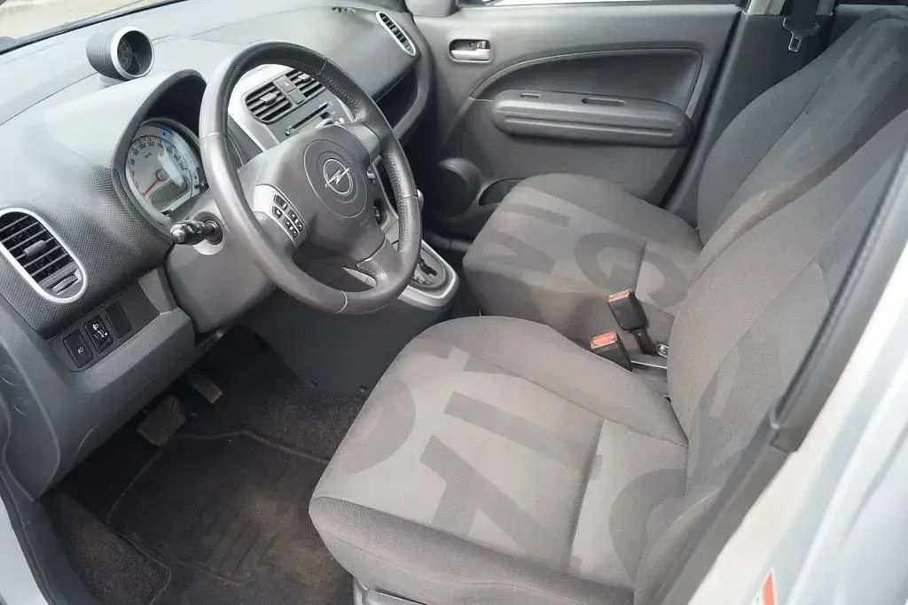 Gebraucht Opel Agila Edition 86 PS (63 kW) 2009 Silber Kleinwagen