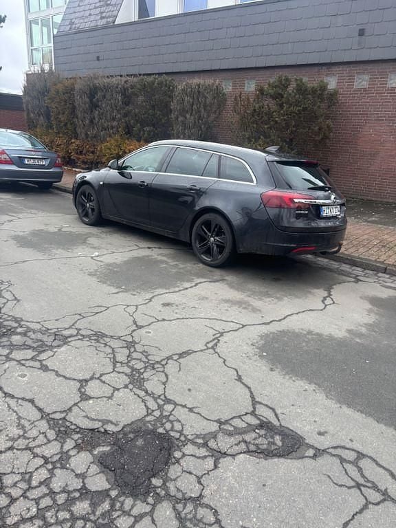 Gebraucht Opel Insignia Sport 136 PS (100 kW) 2016 Schwarz Kombi