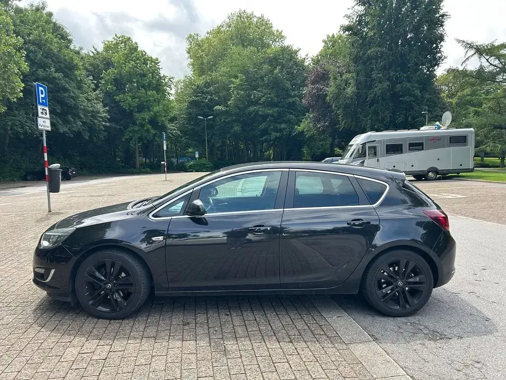 Gebraucht Opel Astra Style 165 PS (121 kW) 2015 Schwarz Limousine