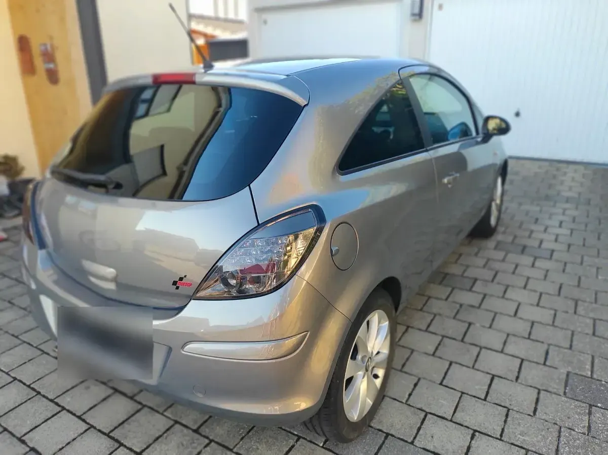 Gebraucht Opel Corsa 87 PS (63 kW) 2012 Braun Kleinwagen