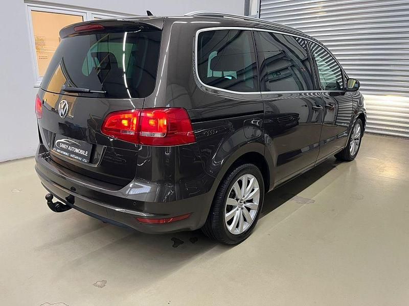 Gebraucht VW Sharan Highline 177 PS (130 kW) 2014 Black oak brown metallic Van / Kleinbus