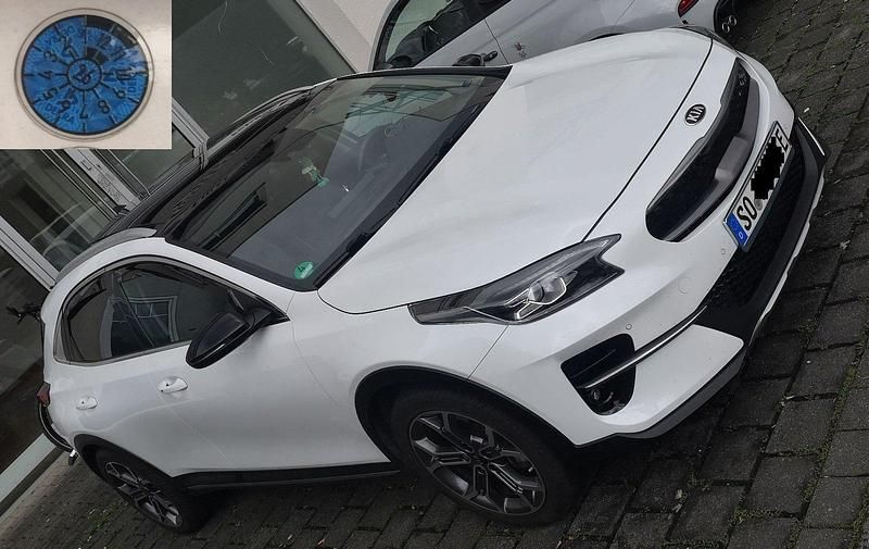 Weiß Gebraucht 2020 Kia XCeed Platinum SUV | 19.490 € (Guter Preis) - Bild 1/4