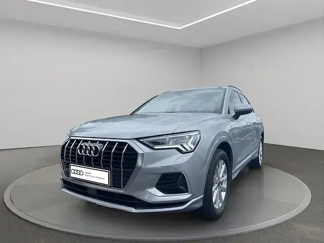 Gebraucht Audi Q3 Sport 150 PS (110 kW) 2020 Florettsilber metallic SUV