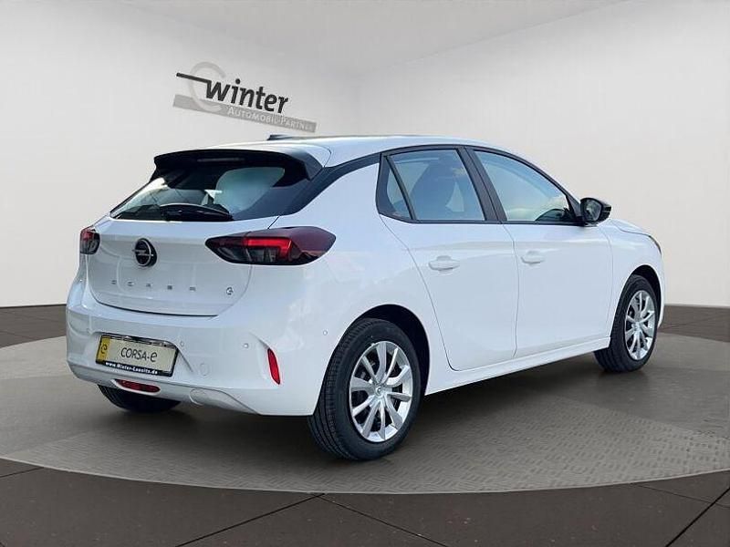 Gebraucht Opel Corsa-e 100 kW (136 PS) 2023 Arktis weiß uni Kleinwagen
