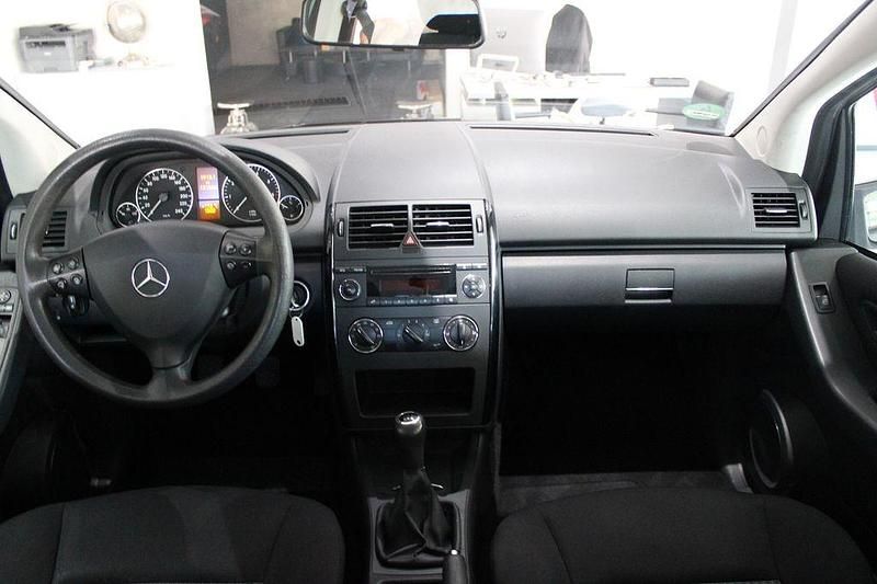 Gebraucht Mercedes A150 95 PS (69 kW) 2005 Polarsilber Van / Kleinbus