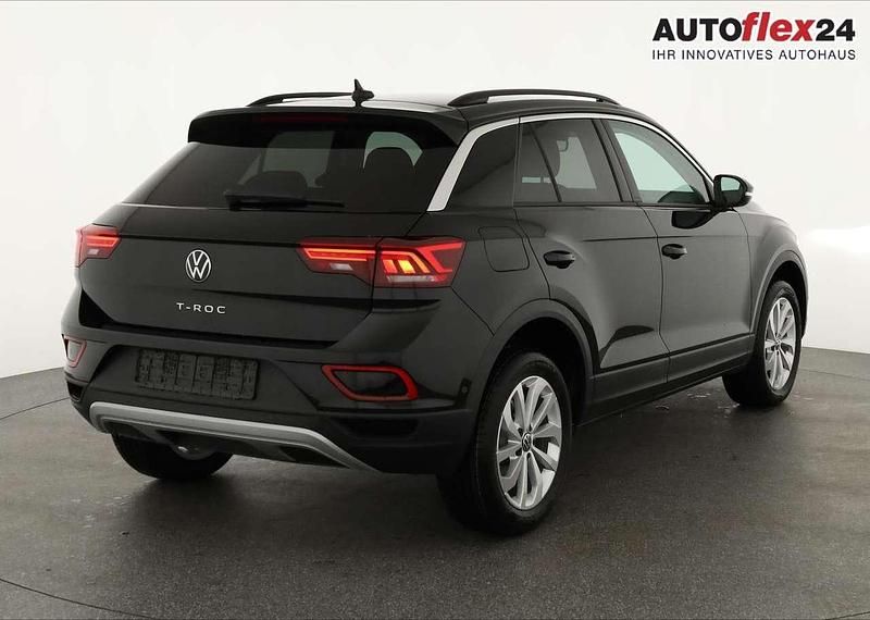 Deepblack perleffekt Neu 2025 VW T-Roc Life SUV | 31.245 € (Superpreis) - Bild 1/4