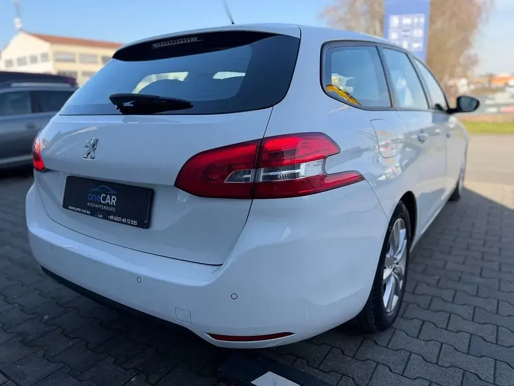 Gebraucht Peugeot 308 SW 131 PS (96 kW) 2020 Blanc banquise Kombi