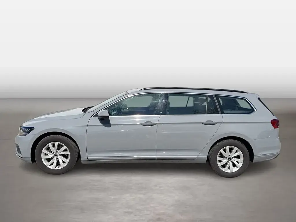 Gebraucht VW Passat Business 150 PS (110 kW) 2023 Grau Kombi