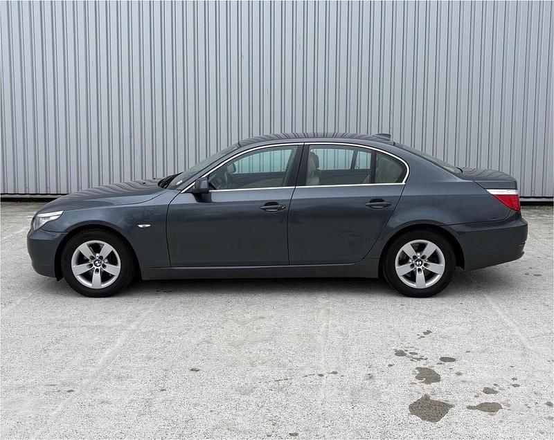 Gebraucht BMW 523 190 PS (139 kW) 2009 Grau Limousine