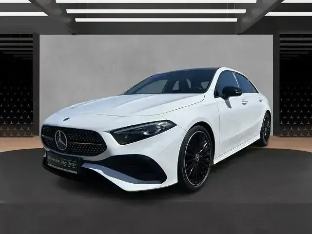 Gebraucht Mercedes A250 AMG 224 PS (164 kW) 2023 Weiß Limousine