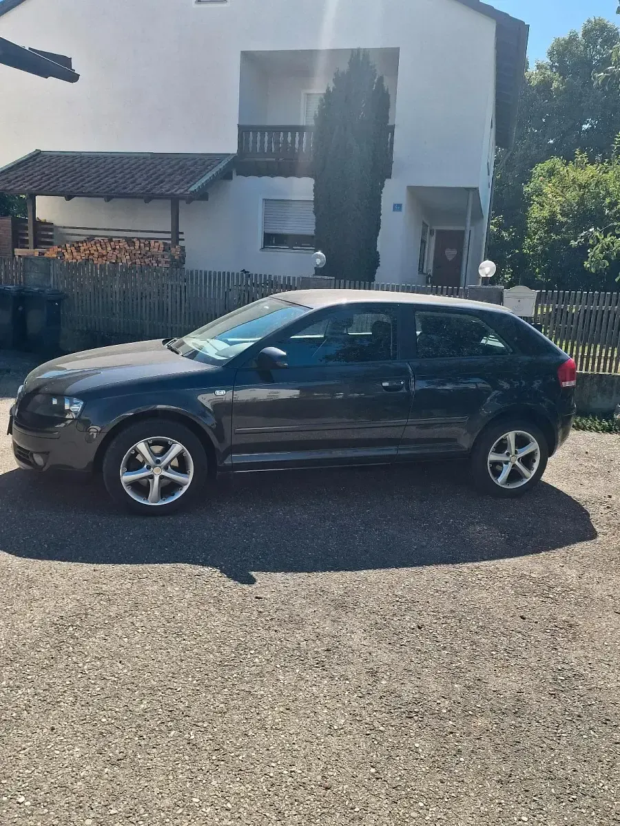 Gebraucht Audi A3 102 PS (75 kW) 2007 Grau Kleinwagen