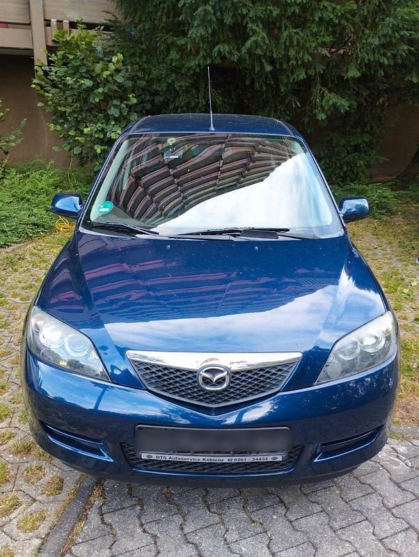 Blau Gebraucht 2006 Mazda 2 Comfort Limousine | 1.100 € (Guter Preis) - Bild 1/4