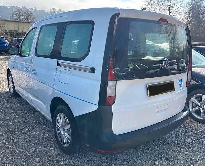 Gebraucht VW Caddy 102 PS (75 kW) 2022 Weiß Van / Kleinbus