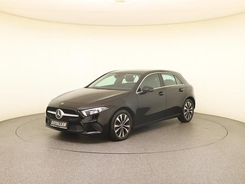Gebraucht Mercedes A220 Business 190 PS (139 kW) 2021 Unilack nachtschwarz Limousine