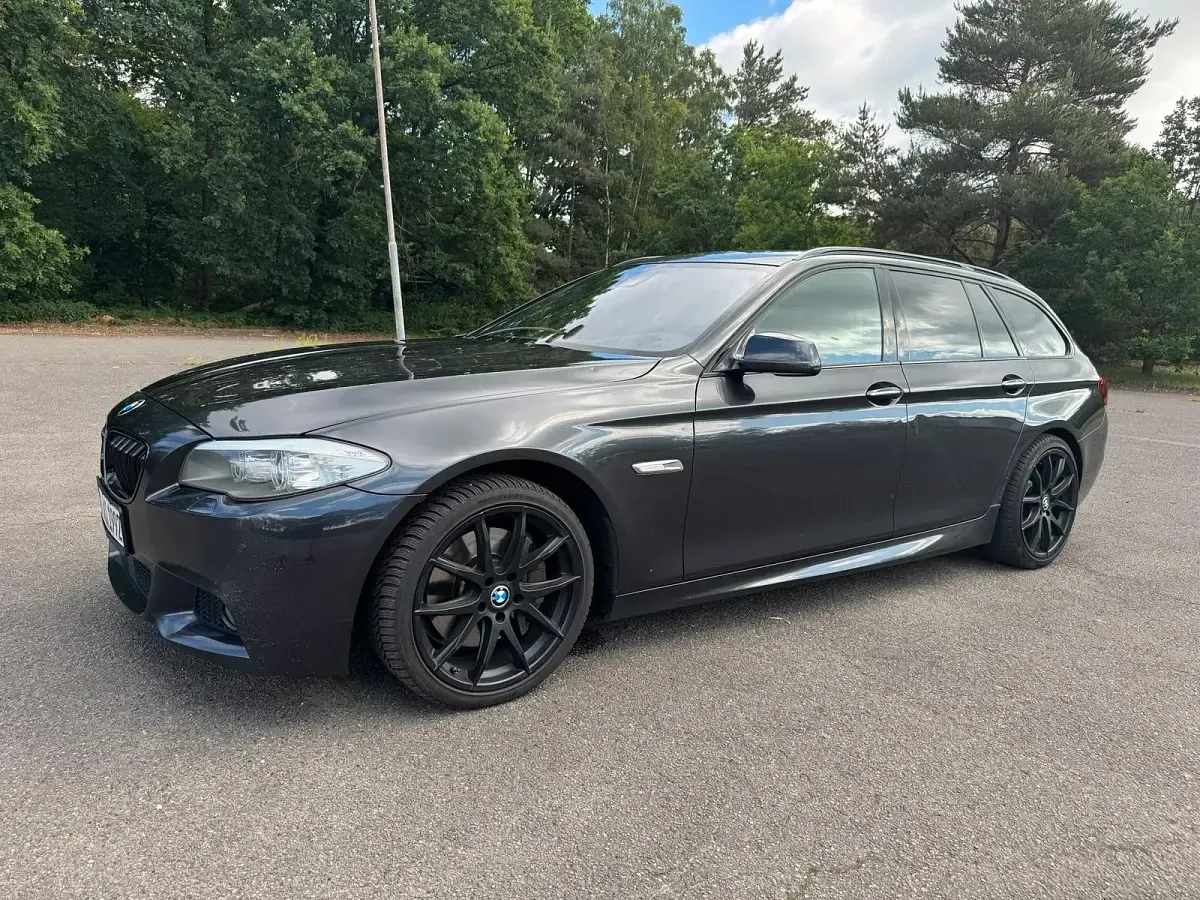 Gebraucht BMW 535 M Sport 313 PS (230 kW) 2012 Grau Kombi