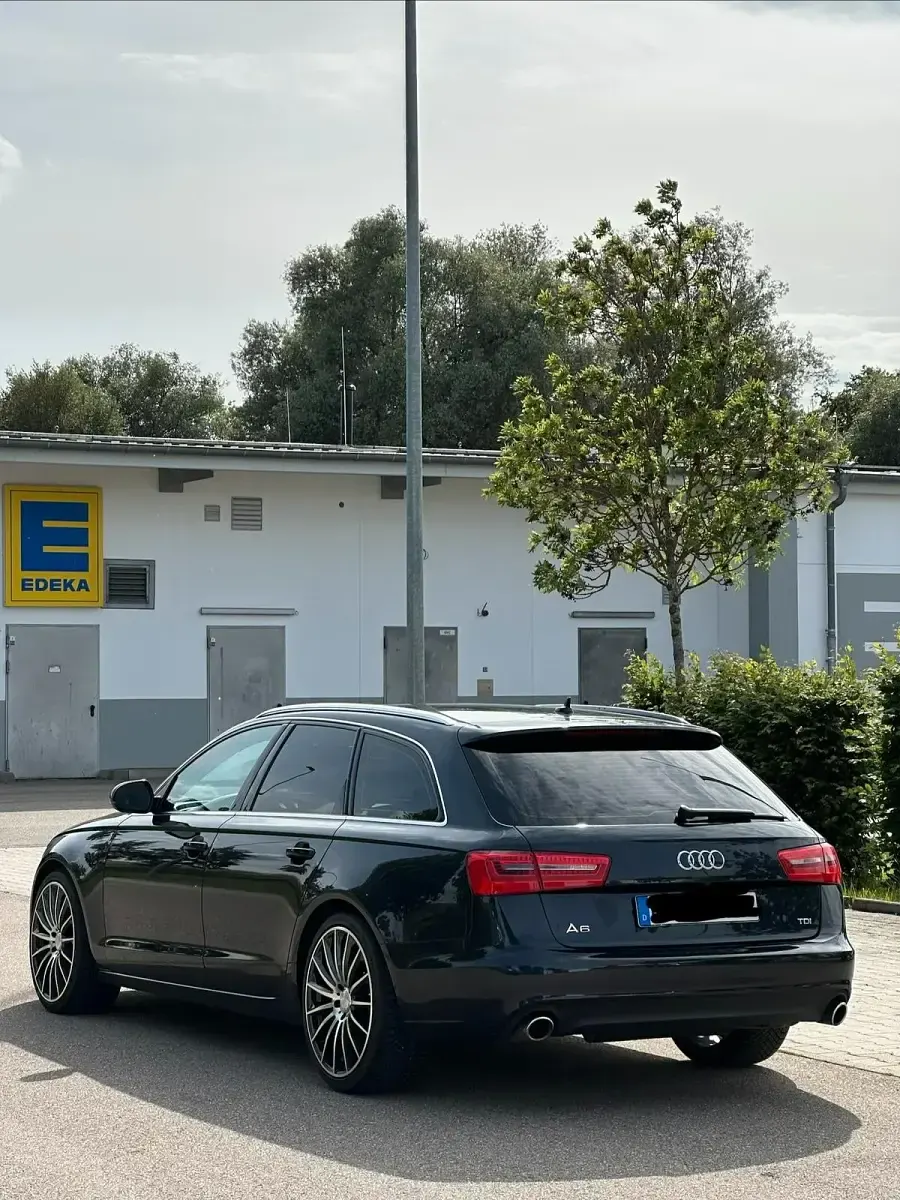 Gebraucht Audi A6 204 PS (150 kW) 2014 Blau Kombi