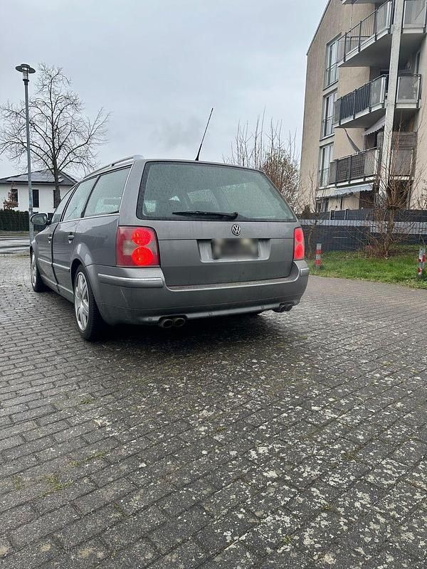 Gebraucht VW Passat 275 PS (202 kW) 2001 Grau Kombi