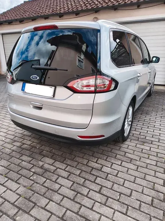 Gebraucht Ford Galaxy Titanium 179 PS (131 kW) 2017 Silber Van / Kleinbus