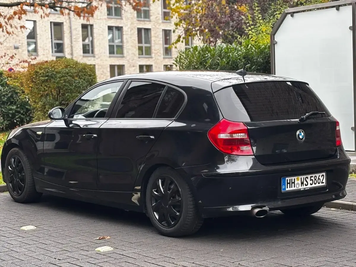 Gebraucht BMW 120 184 PS (135 kW) 2007 Schwarz Kleinwagen