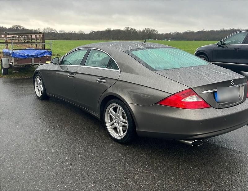Gebraucht Mercedes CLS320 224 PS (164 kW) 2006 Braun Limousine