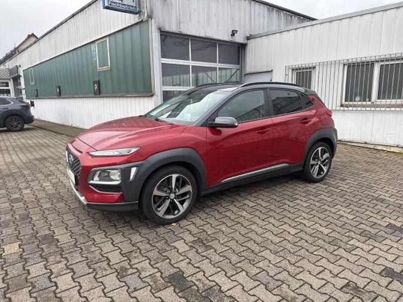 Gebraucht Hyundai Kona Premium 177 PS (130 kW) 2018 Pulse red / dark knight / mic SUV