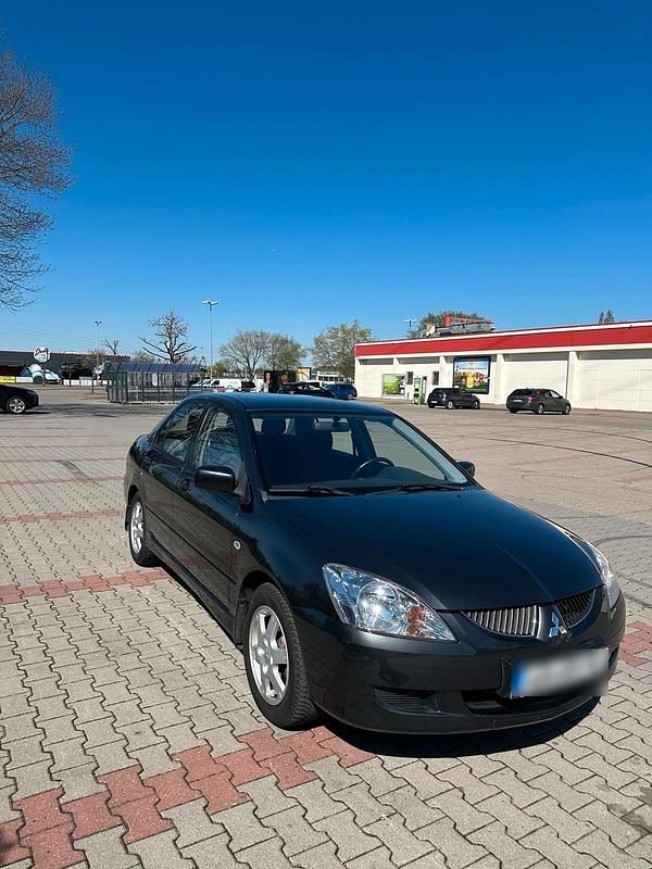 Usata Mitsubishi Lancer 98 CV (72 kW) 2004 Grigio Berlina