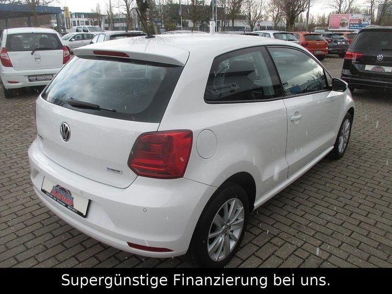 Gebraucht VW Polo Comfortline 75 PS (55 kW) 2017 Weiß Kleinwagen