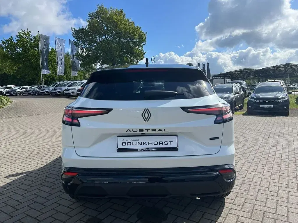 Używany Renault Austral Esprit Alpine 200 KM (147 kW) 2025 Biały SUV