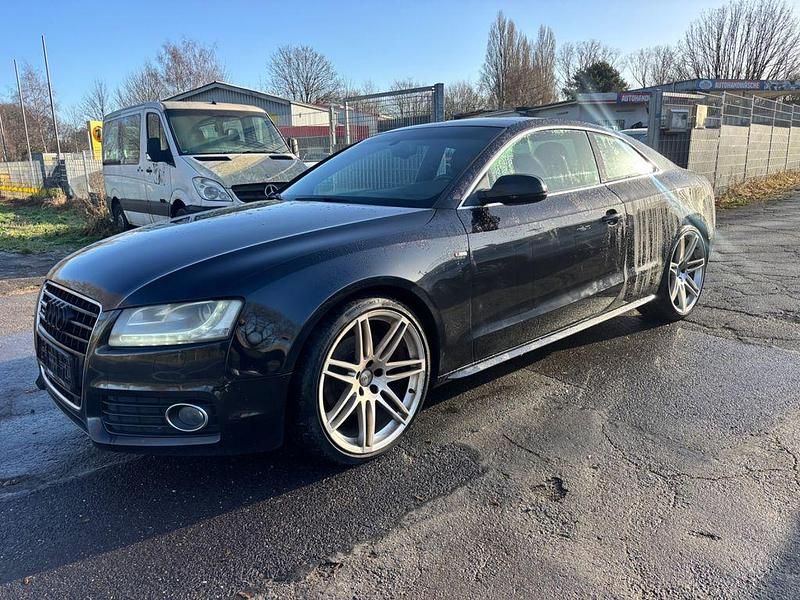 Schwarz Gebraucht 2011 Audi A5 Comfort Coupé | 5.900 € (Guter Preis) - Bild 1/4