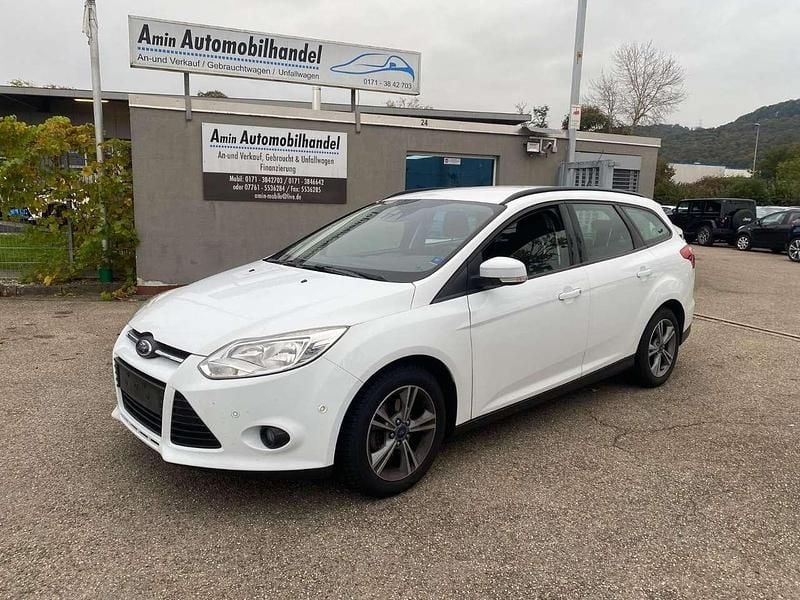 Weiß Gebraucht 2014 Ford Focus Kombi | 4.990 € (Guter Preis) - Bild 1/4