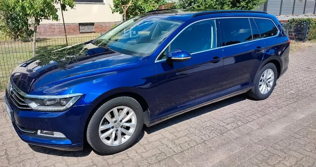 Gebraucht VW Passat 190 PS (139 kW) 2019 Blau Kombi