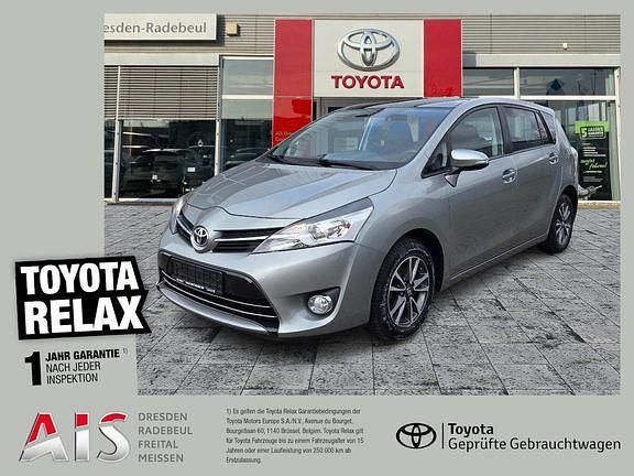 Gebraucht Toyota Verso Life 147 PS (108 kW) 2012 Titansilber mica metallic Van / Kleinbus