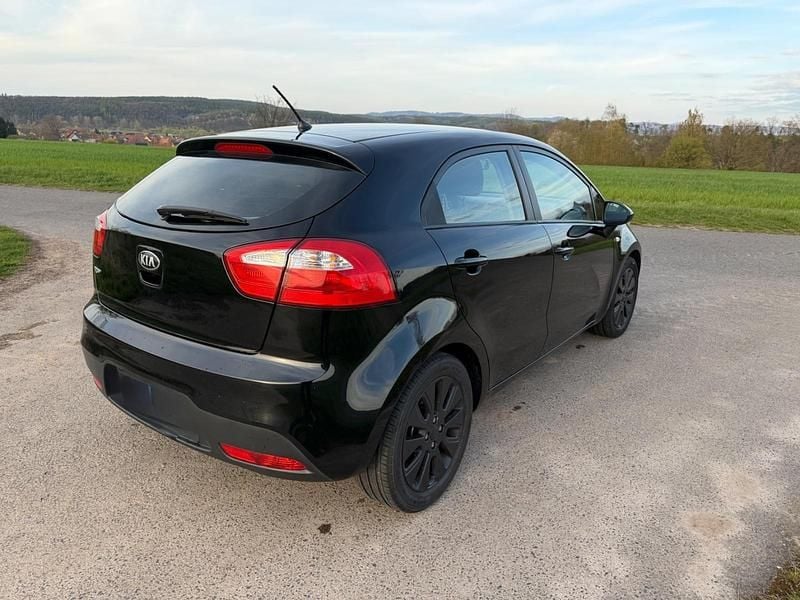 Second-hand Kia Rio Edition 7 109 CP (80 kW) 2013 Negru Berlinǎ