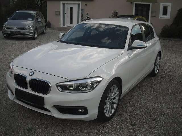 Alpinweiss iii Gebraucht 2018 BMW 118 Sport Line Kleinwagen | 14.500 € (Superpreis) - Bild 1/4
