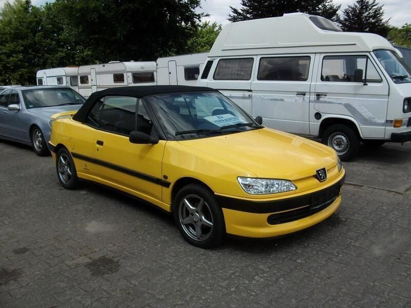 Gelb Gebraucht 1997 Peugeot 306 Cabriolet Cabrio | 4.980 € - Bild 1/4