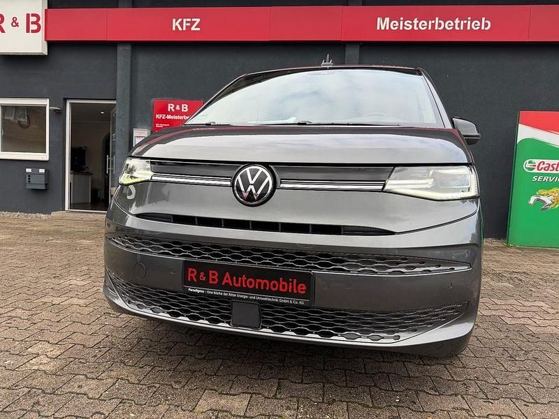 Gebraucht VW Multivan Life 204 PS (150 kW) 2022 Grau Van