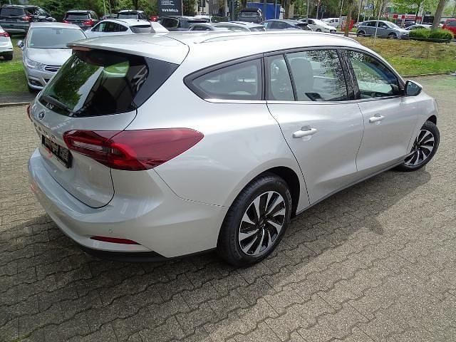 Używany Ford Focus Titanium 116 KM (85 kW) 2024 Srebrny Sedan/Limuzyna