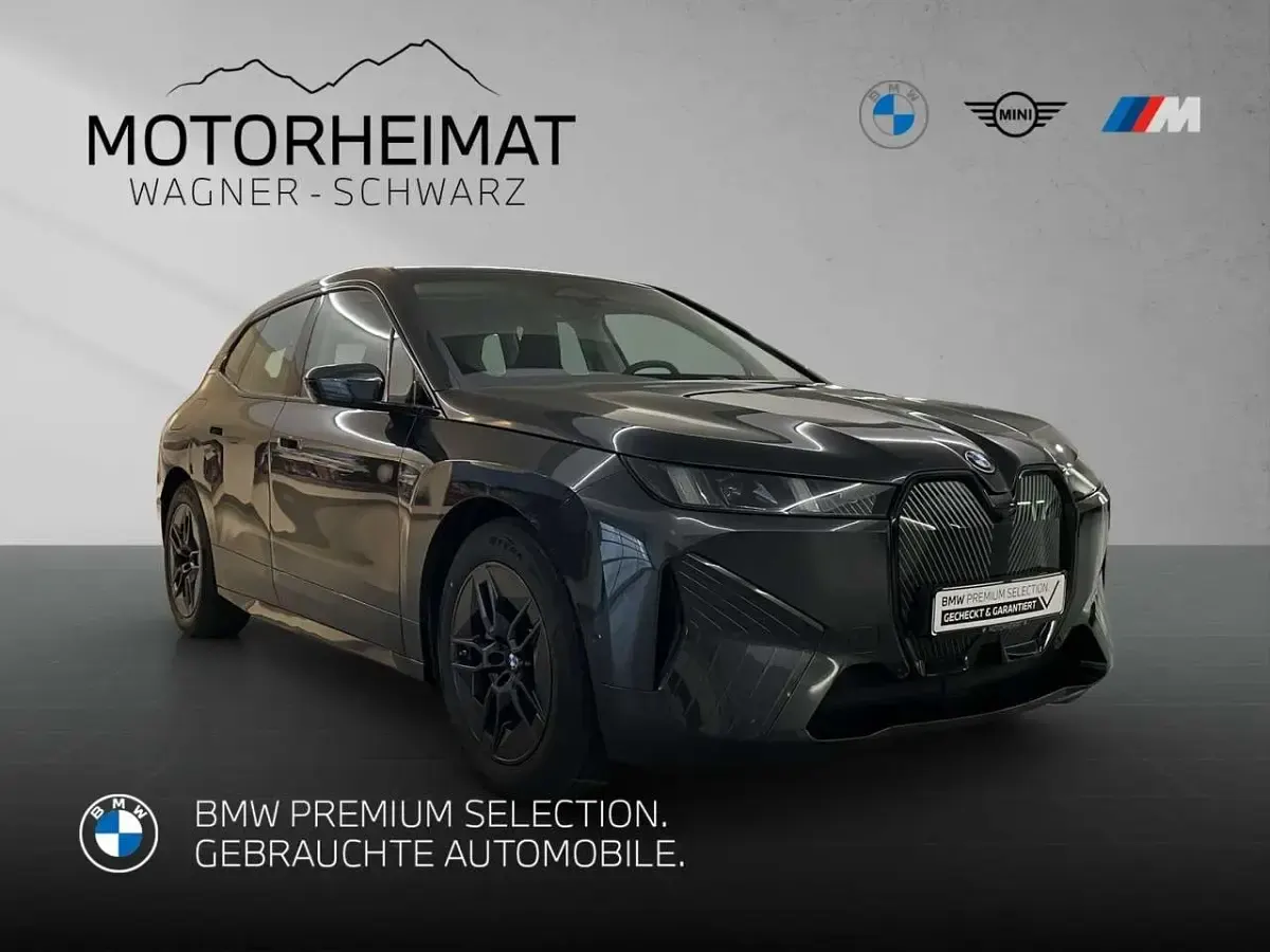 Gebraucht BMW iX 300 kW (408 PS) 2025 Sophistograu brillanteffekt SUV