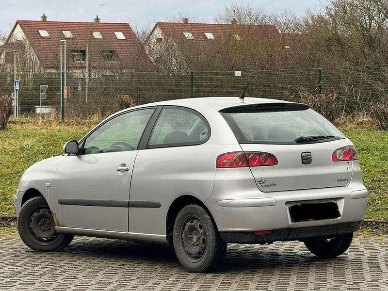 Gebraucht Seat Ibiza 75 PS (55 kW) 2004 Grau Kleinwagen
