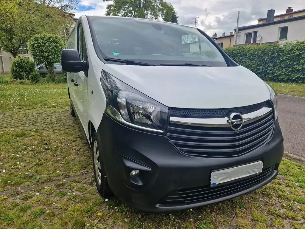 Gebraucht Opel Vivaro 120 PS (88 kW) 2015 Weiß Van / Kleinbus