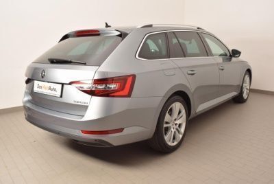 Gebraucht Skoda Superb Style 190 PS (139 kW) 2016 Grau metallic Kombi