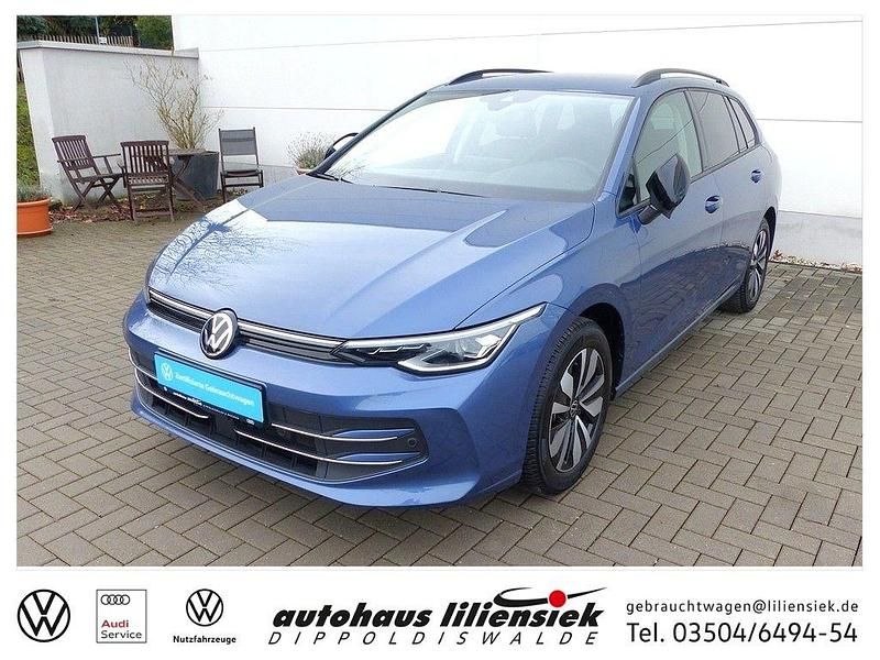 Gebraucht VW Golf VIII Goal 150 PS (110 kW) 2025 Blau Kombi