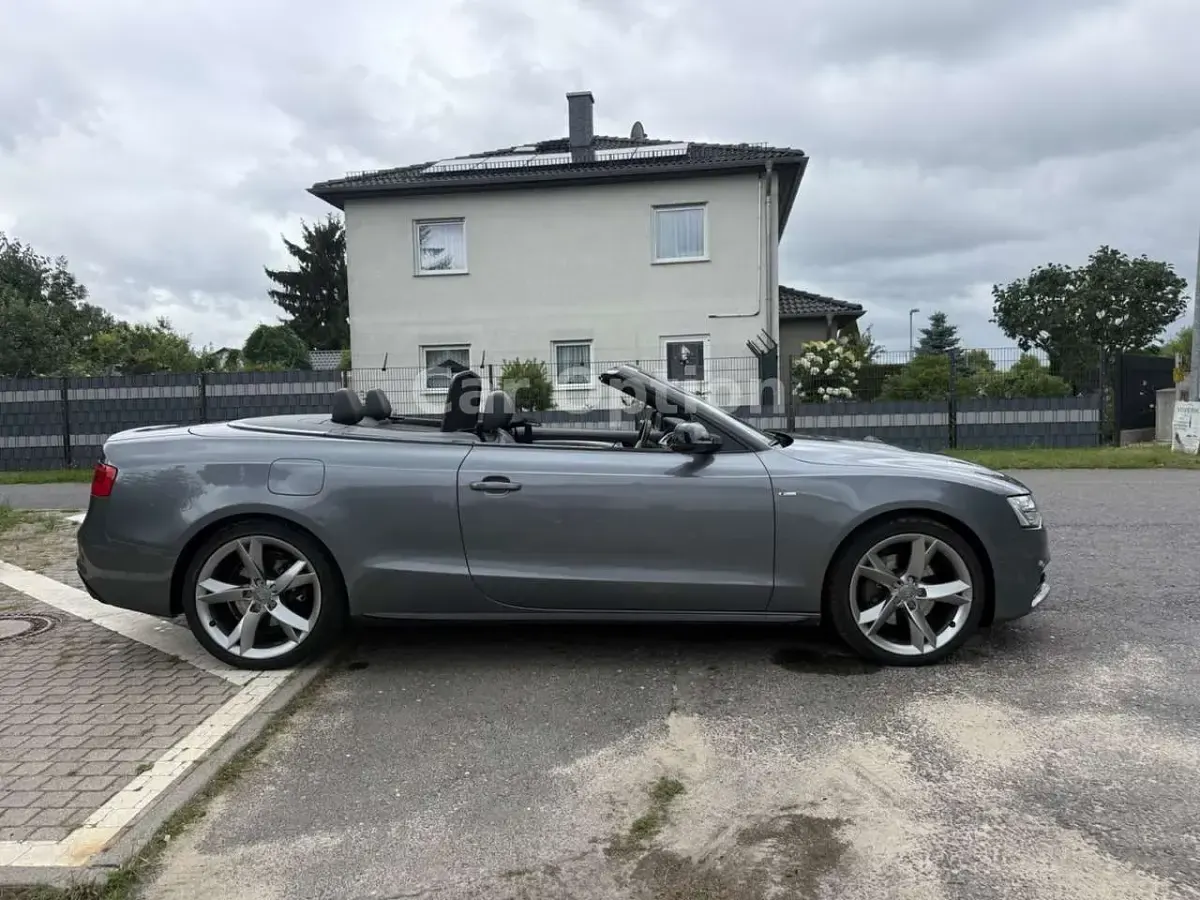 Gebraucht Audi A5 Cabriolet Sport 220 PS (161 kW) 2016 Grau Cabrio